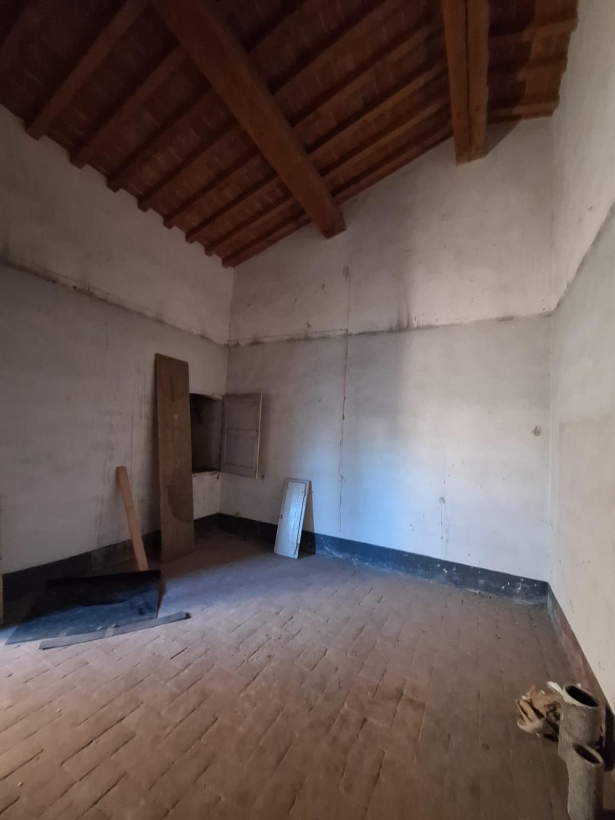 Immagine 14 di Rustico / casale in vendita  a Cascina