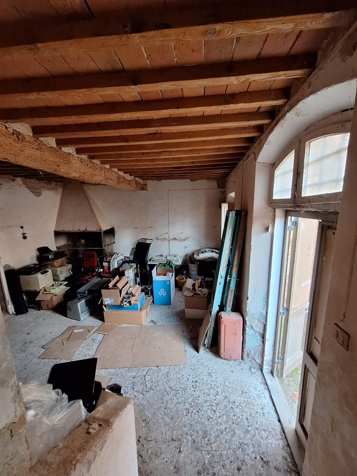 Immagine 31 di Rustico / casale in vendita  a Cascina