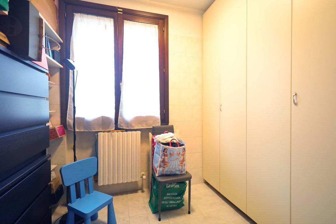 Immagine 22 di Villa in vendita  a Cascina