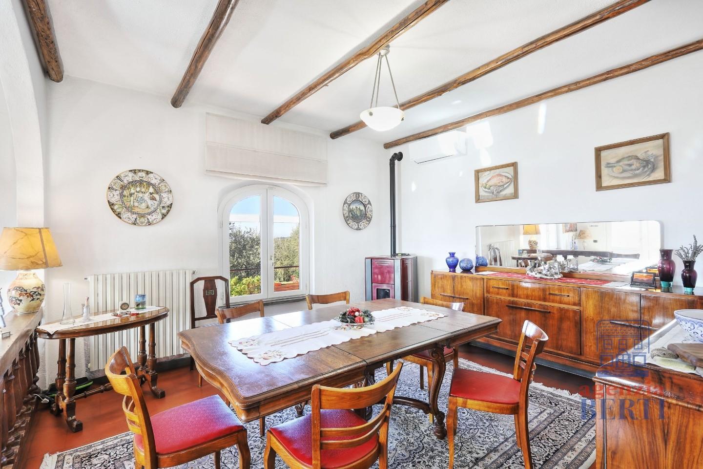 Immagine 12 di Villa in vendita  a Rosignano Marittimo