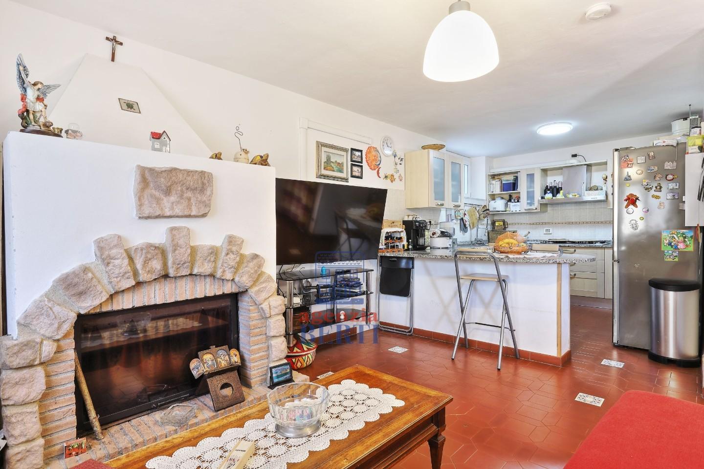 Immagine 24 di Villa in vendita  a Rosignano Marittimo