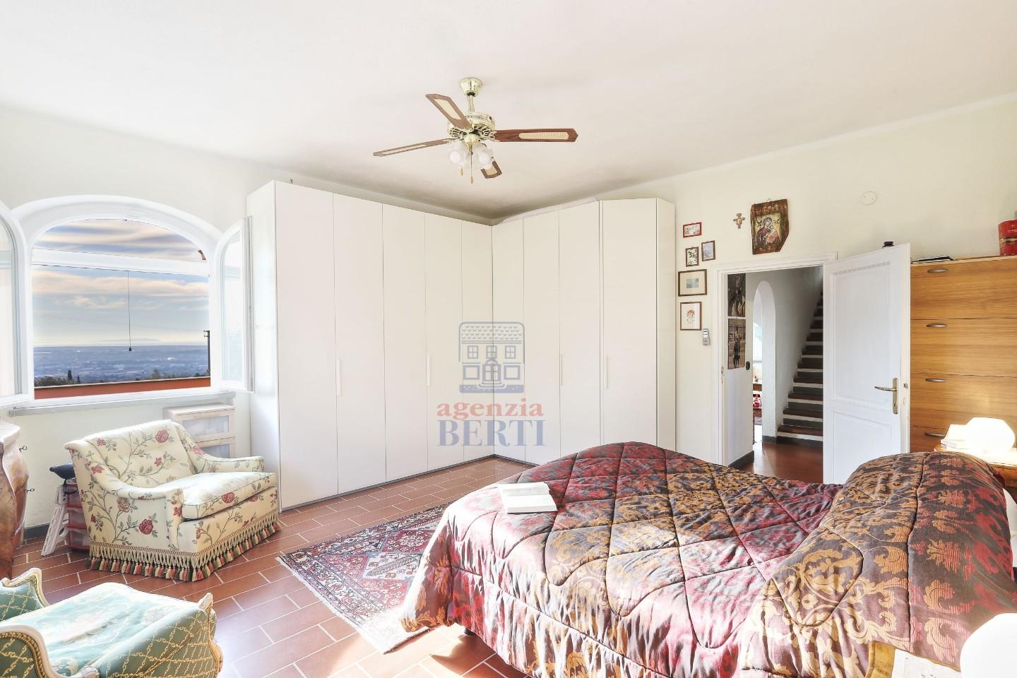 Immagine 16 di Villa in vendita  a Rosignano Marittimo