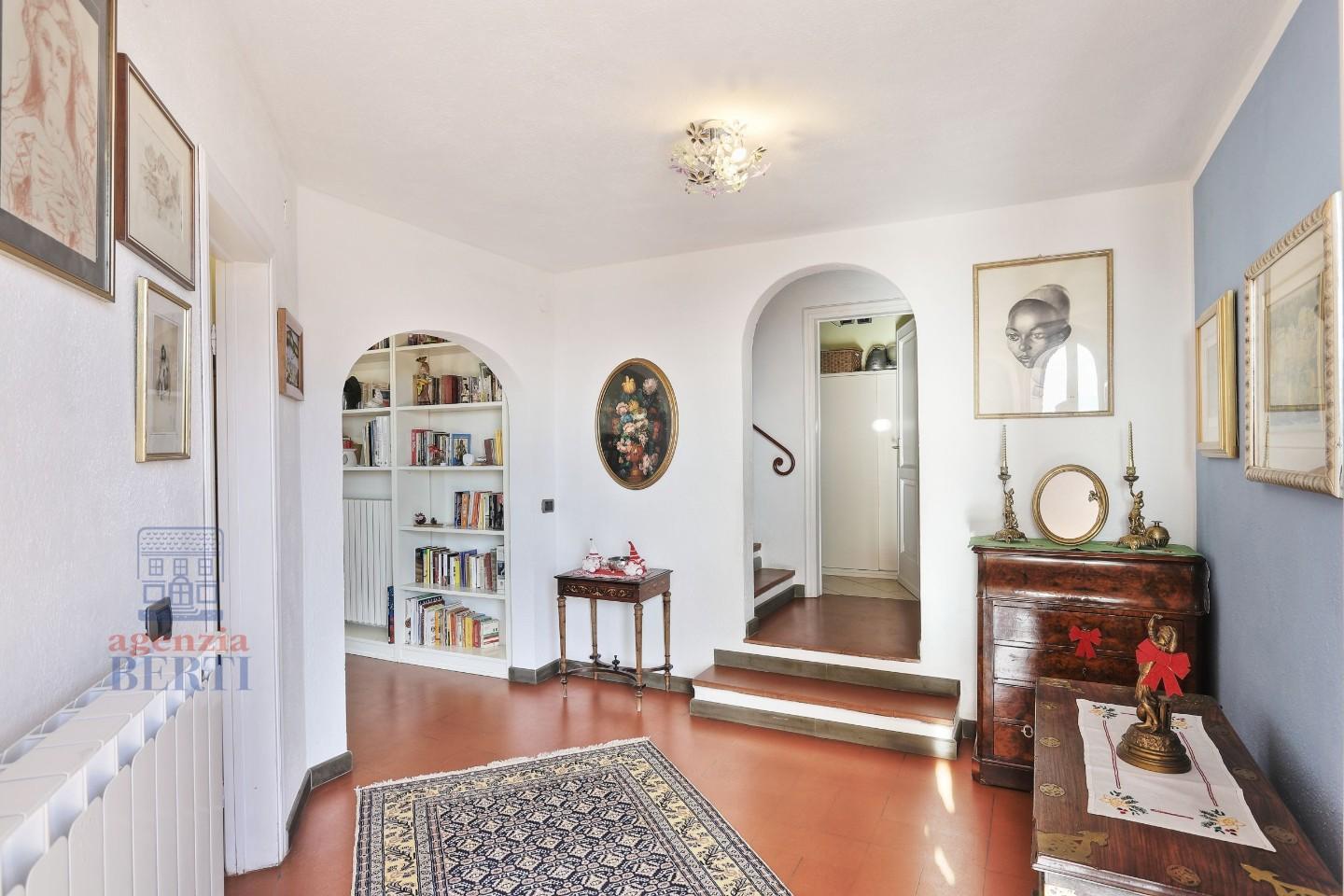 Immagine 20 di Villa in vendita  a Rosignano Marittimo