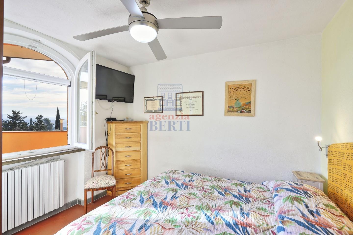 Immagine 19 di Villa in vendita  a Rosignano Marittimo