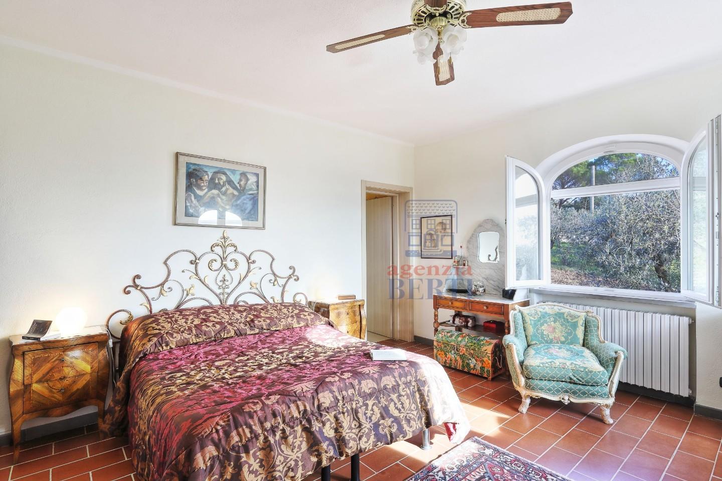 Immagine 17 di Villa in vendita  a Rosignano Marittimo