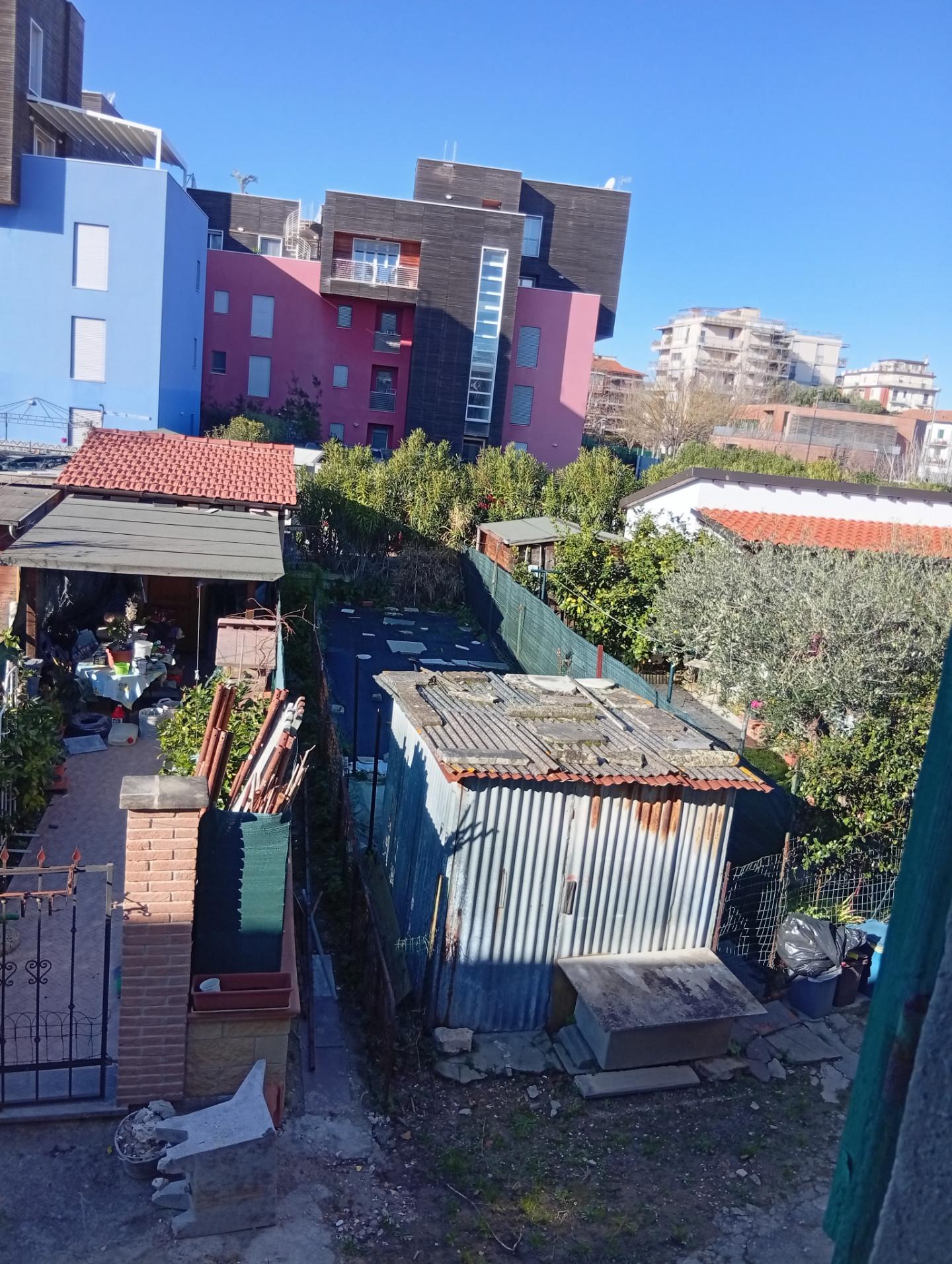 Immagine 9 di Terratetto in vendita  a Pisa