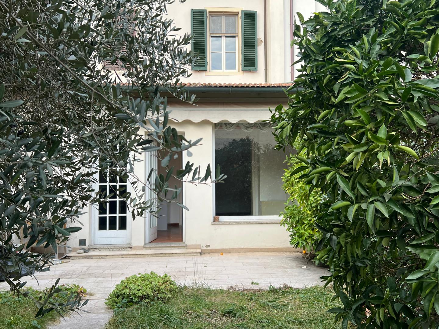 Immagine 22 di Villa in vendita  a Empoli