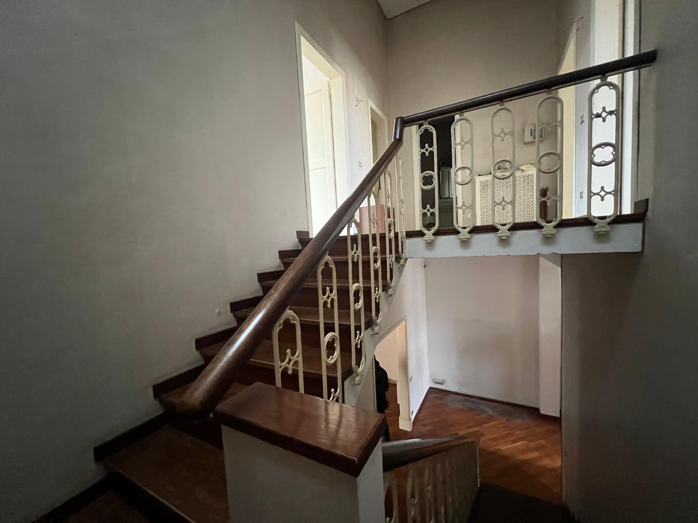 Immagine 18 di Villa in vendita  a Empoli