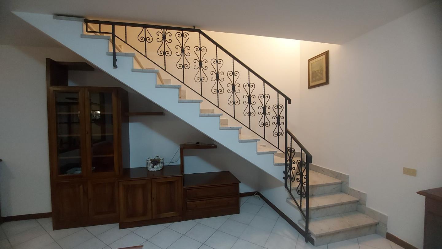 Immagine 6 di Villetta a schiera in vendita  a Massa