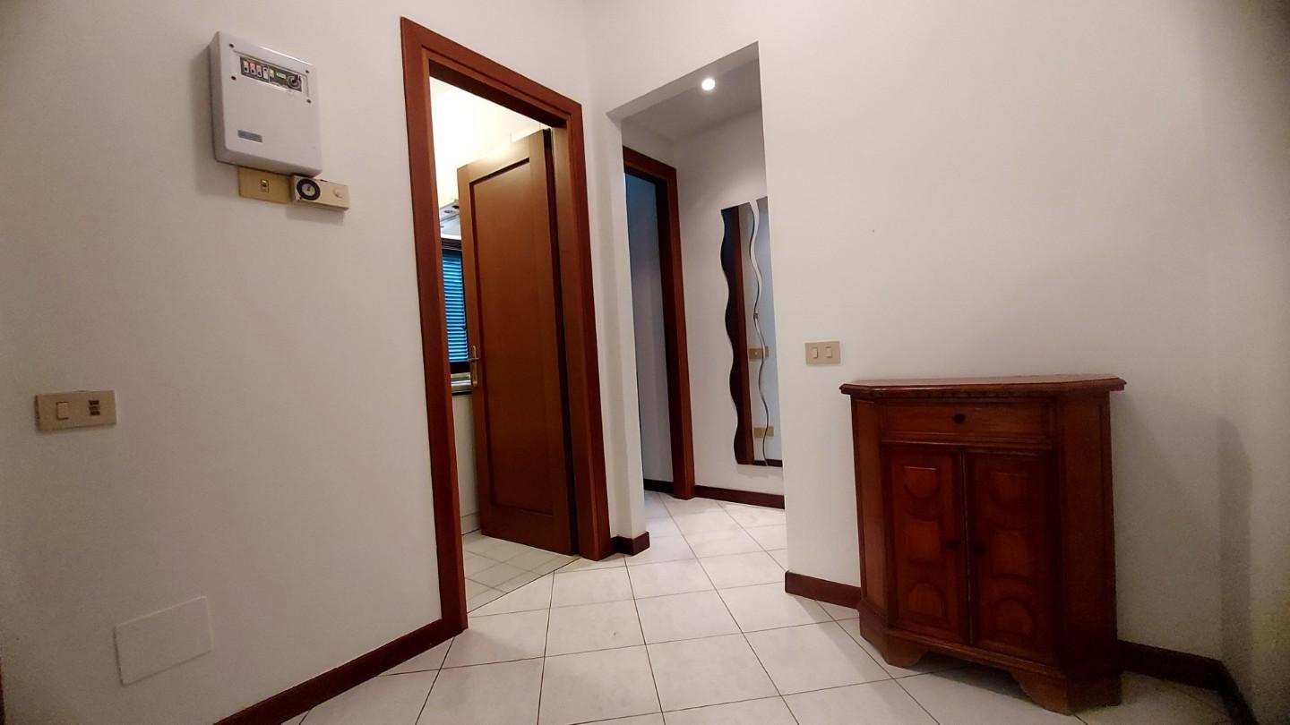 Immagine 7 di Villetta a schiera in vendita  a Massa