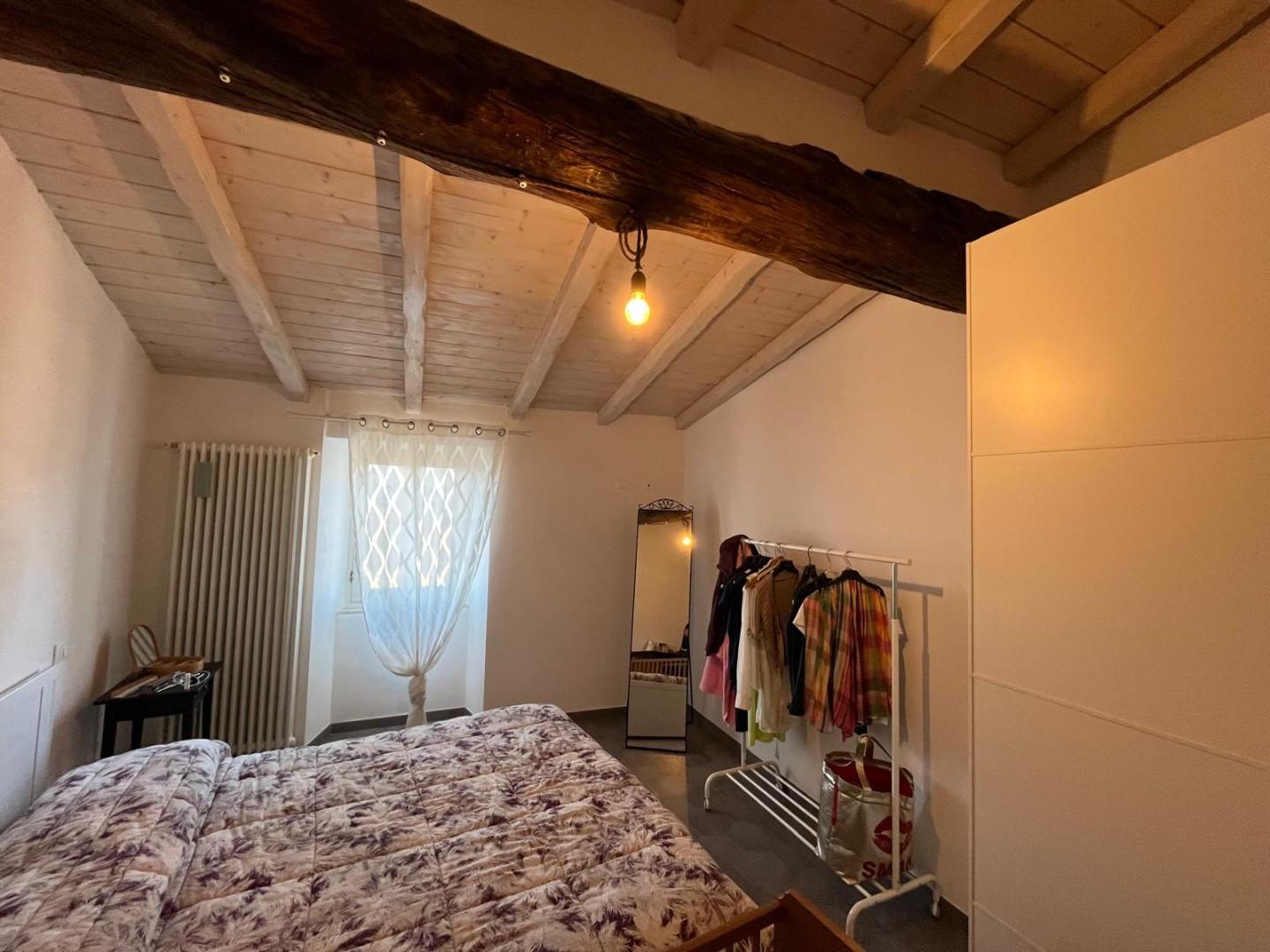 Immagine 4 di Appartamento in vendita  a Ortonovo