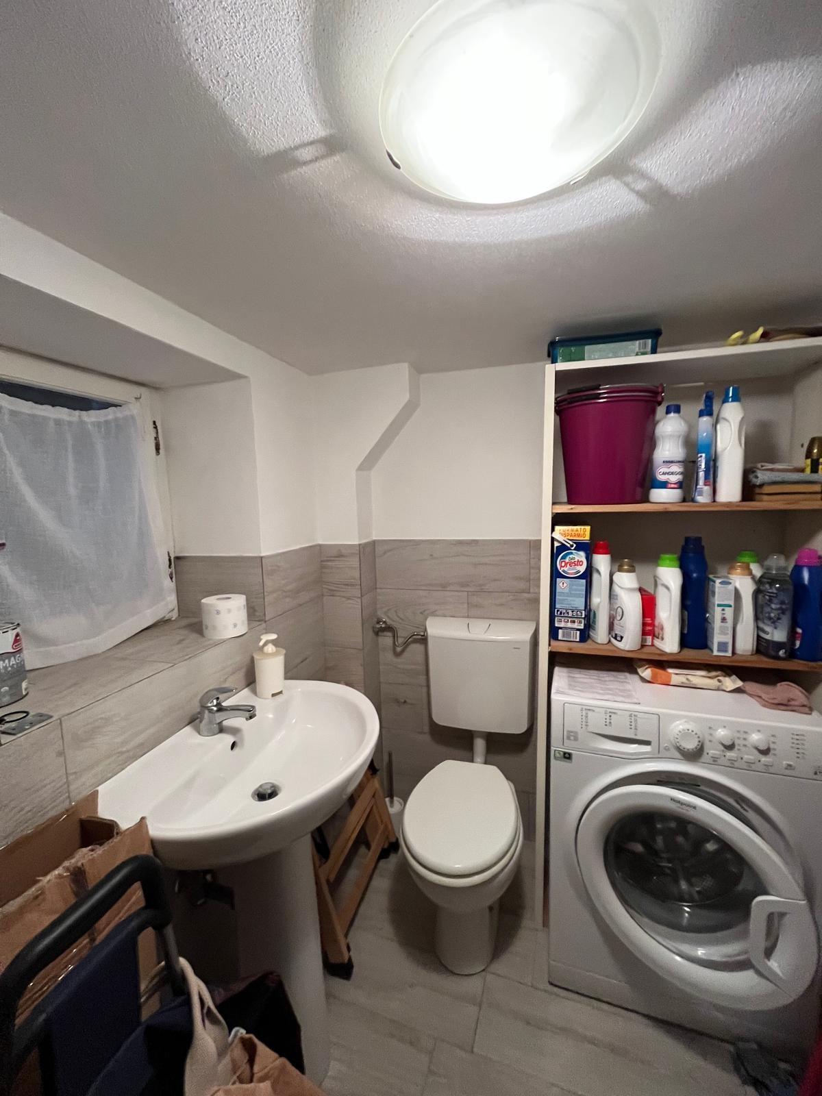 Immagine 18 di Appartamento in vendita  a Ortonovo