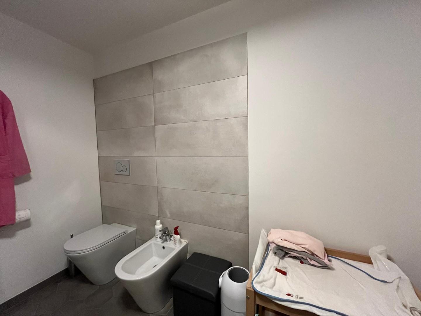 Immagine 8 di Appartamento in vendita  a Ortonovo