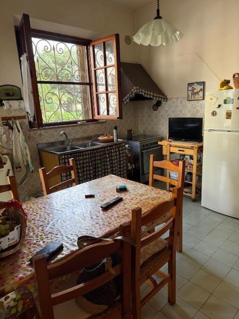 Immagine 9 di Villa in vendita  a San Giuliano Terme