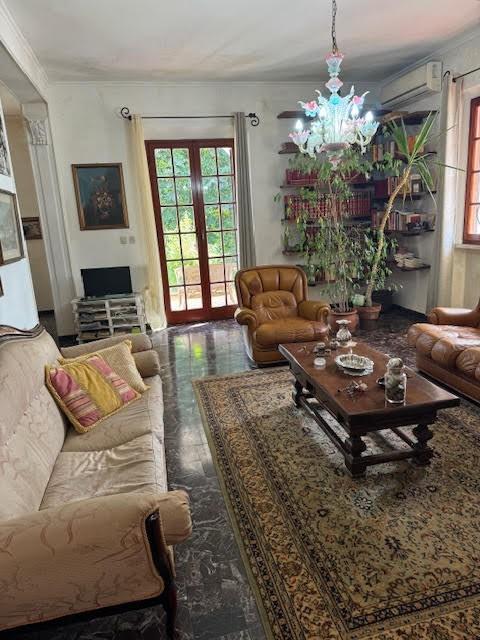 Immagine 5 di Villa in vendita  a San Giuliano Terme