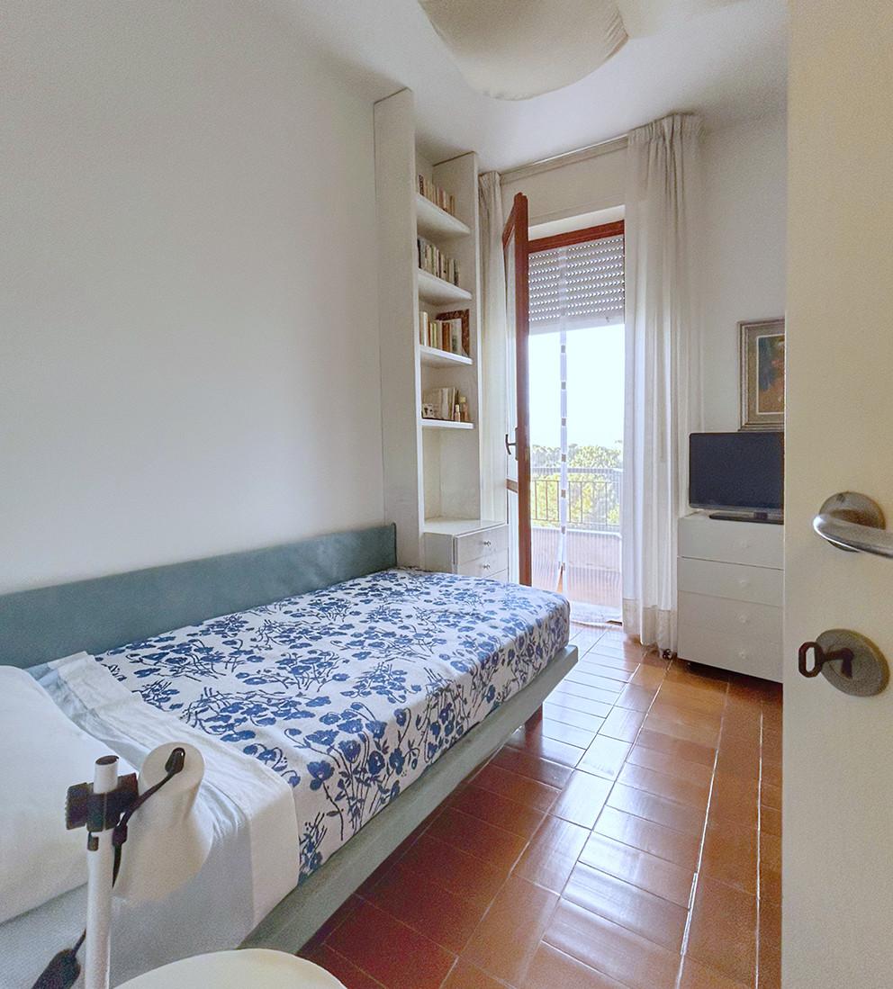 Immagine 19 di Appartamento in vendita  a Livorno