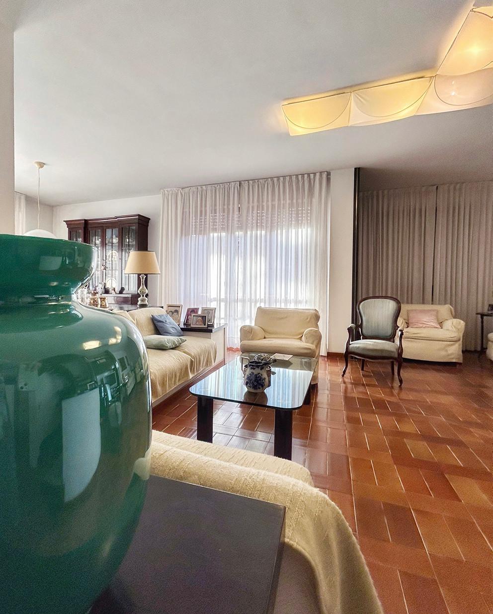 Immagine 10 di Appartamento in vendita  a Livorno