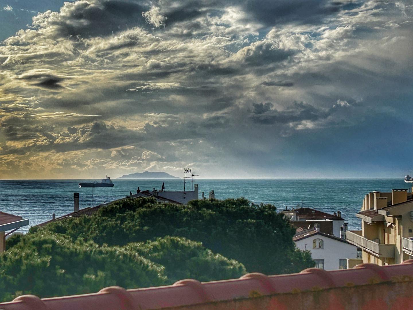 Immagine 1 di Appartamento in vendita  a Livorno