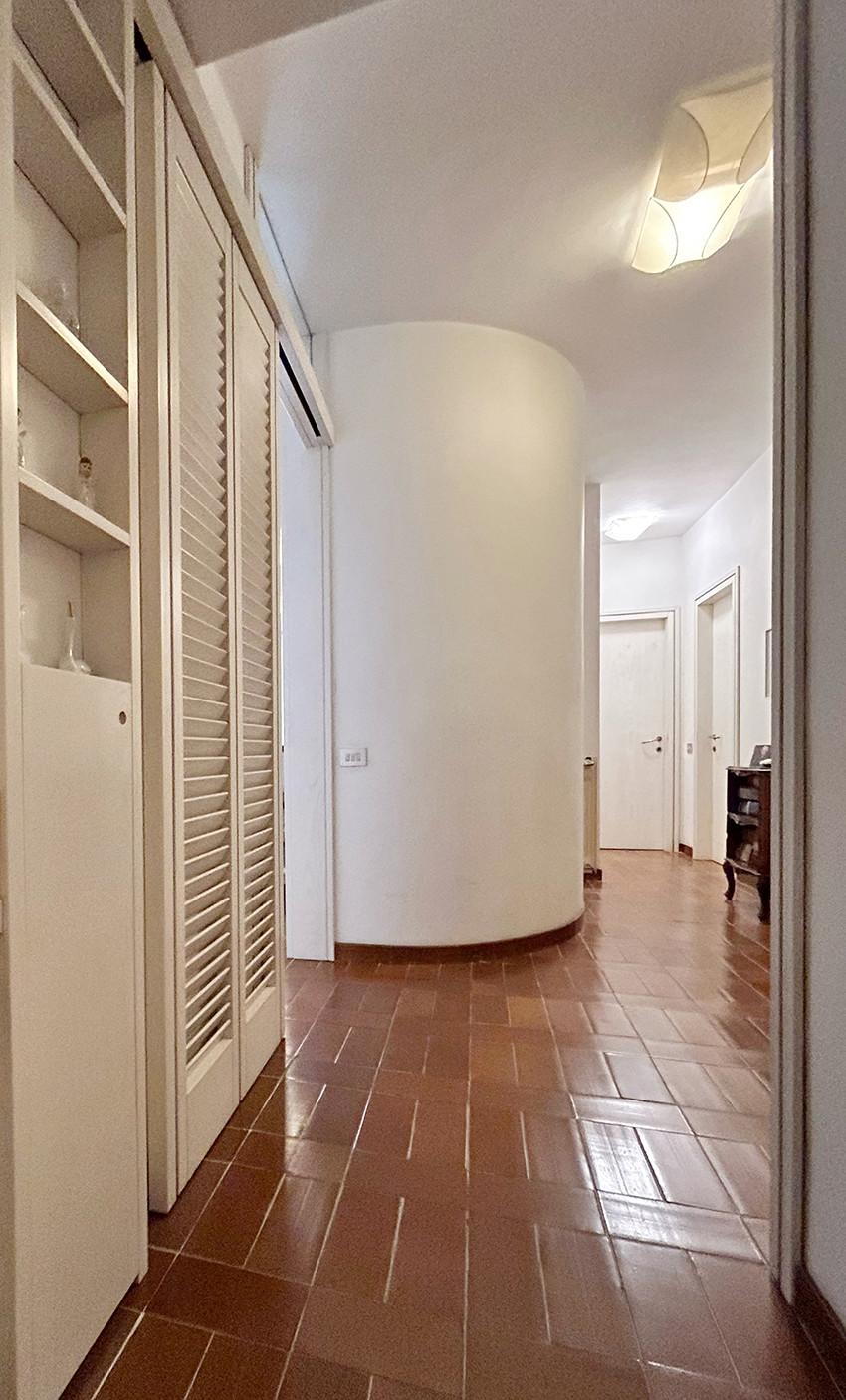 Immagine 14 di Appartamento in vendita  a Livorno