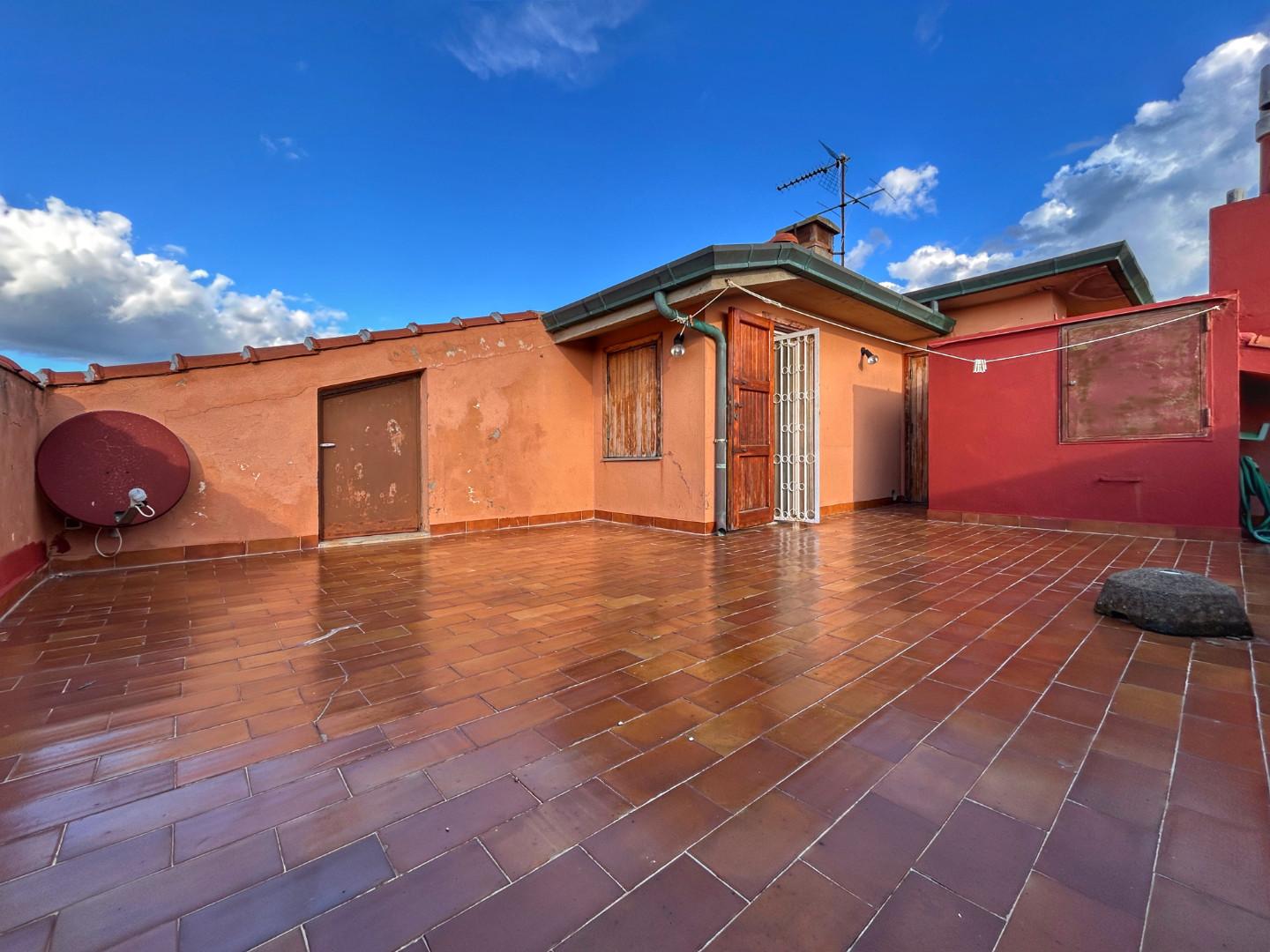 Immagine 28 di Appartamento in vendita  a Livorno