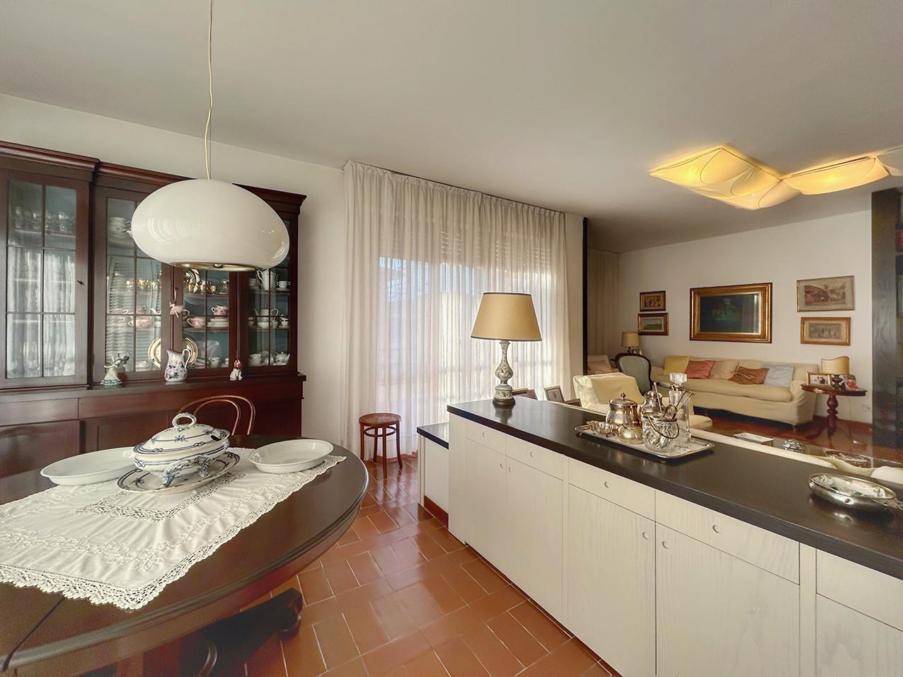 Immagine 6 di Appartamento in vendita  a Livorno