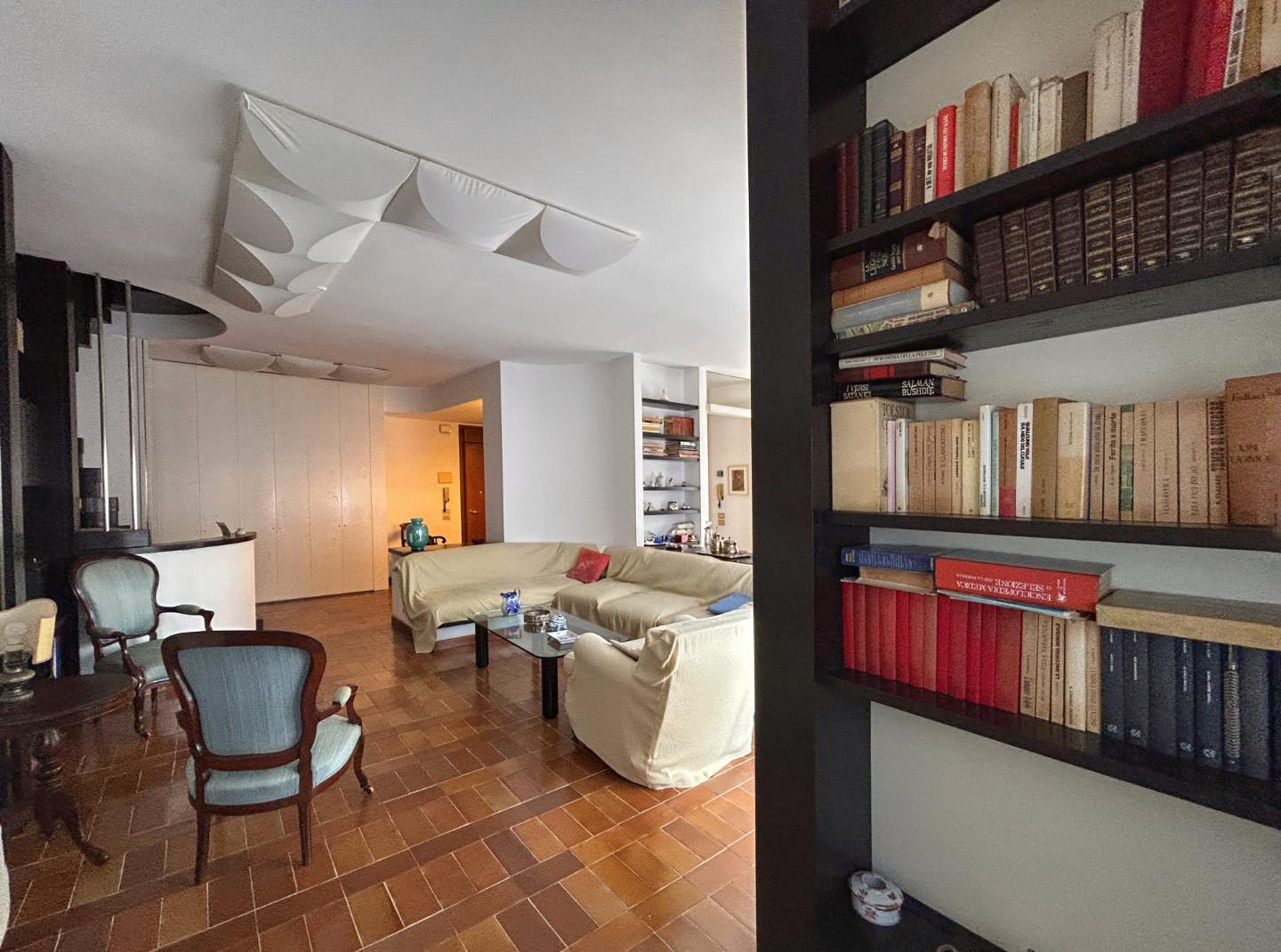 Immagine 9 di Appartamento in vendita  a Livorno