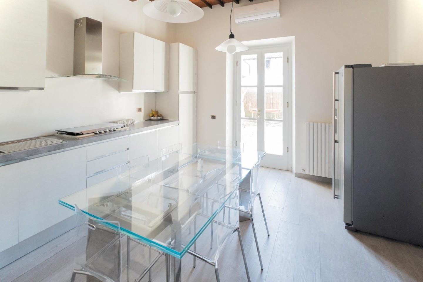 Immagine 15 di Villa in affitto  a Forte Dei Marmi