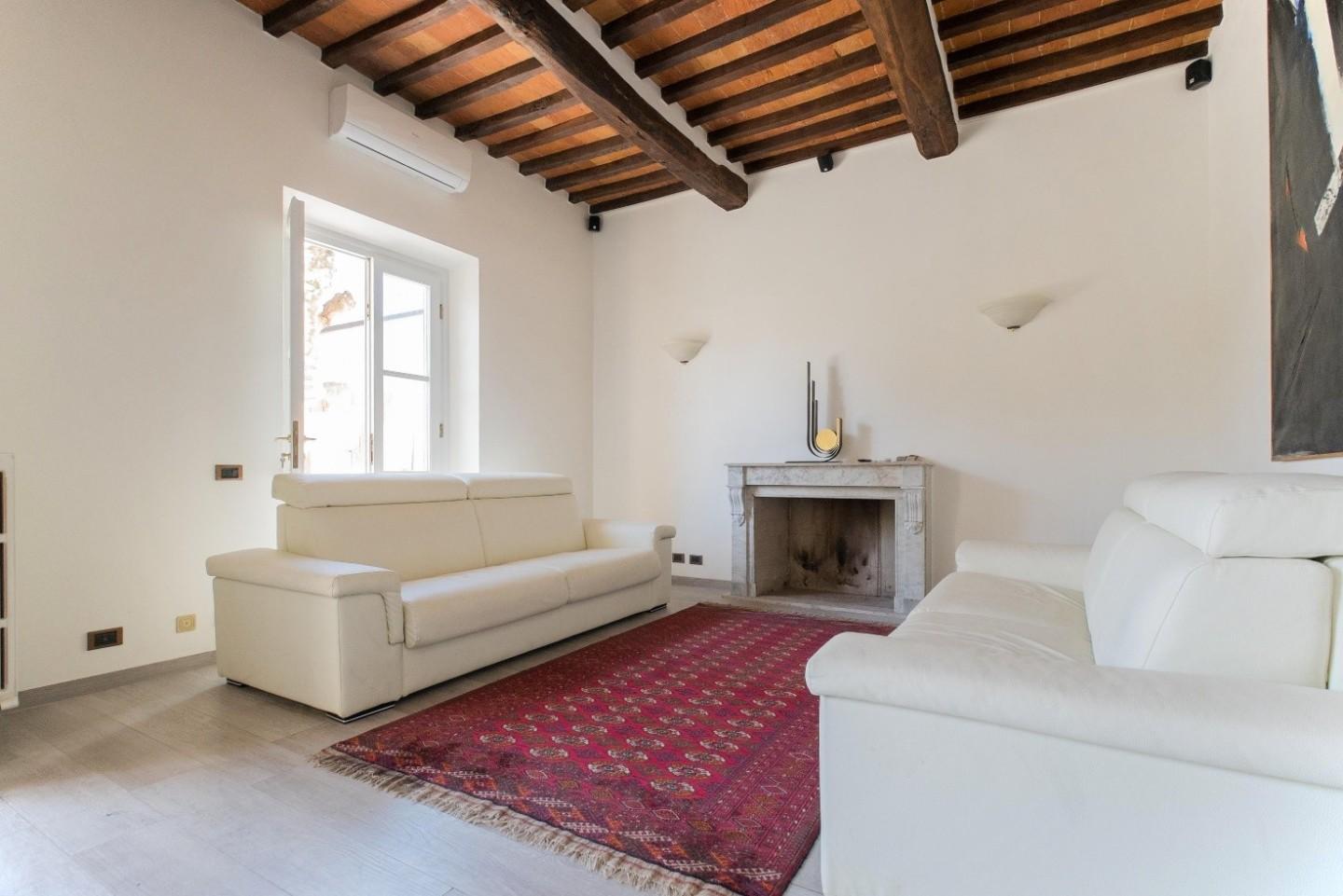 Immagine 9 di Villa in affitto  a Forte Dei Marmi