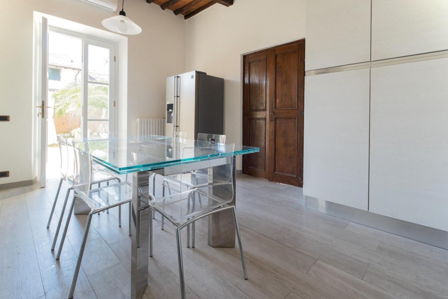 Immagine 13 di Villa in affitto  a Forte Dei Marmi