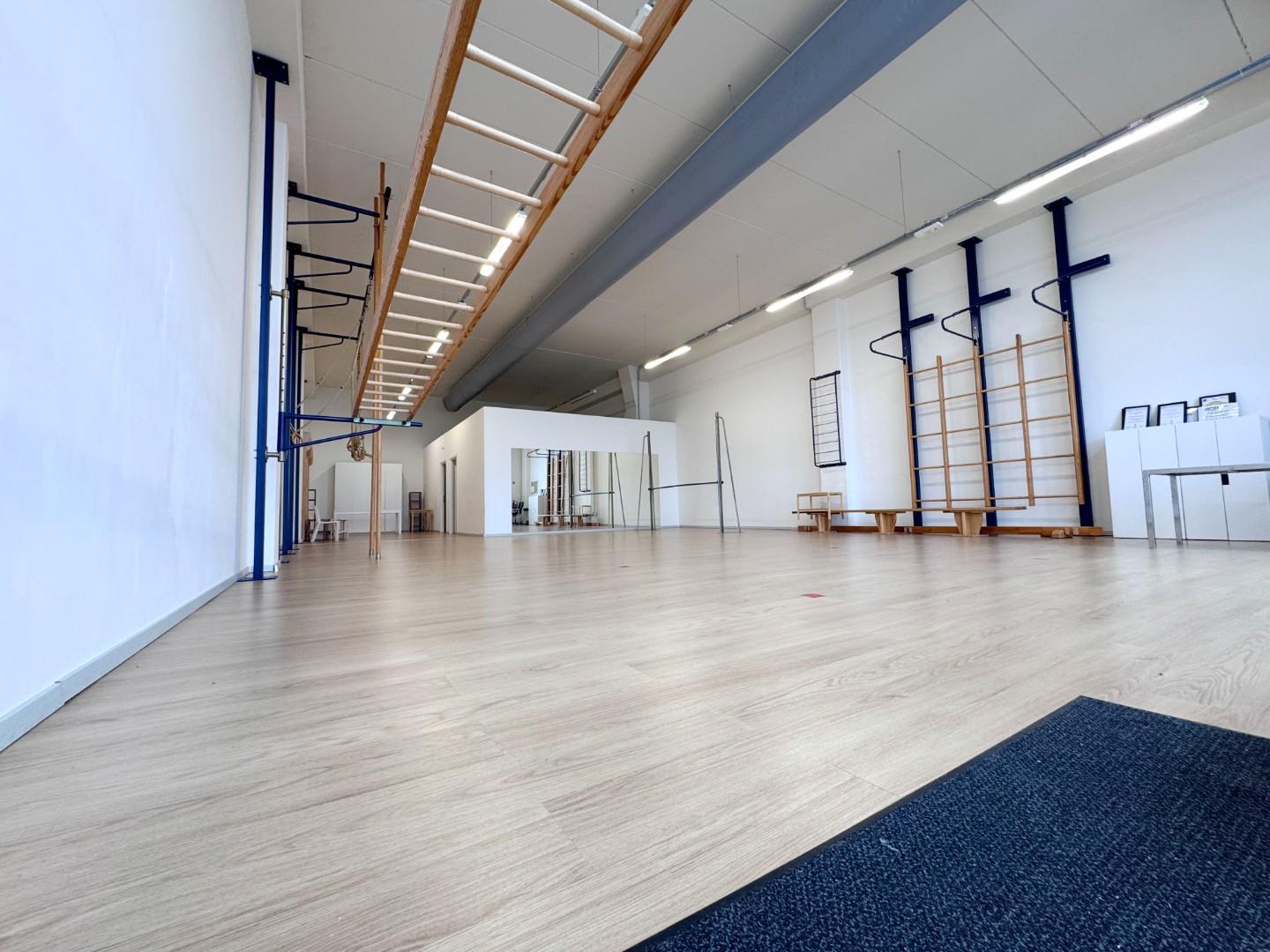 Immagine 4 di Locale commerciale in vendita  a Pontedera