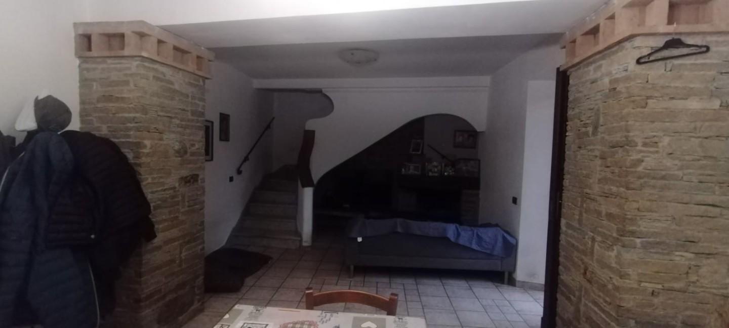 Immagine 22 di Terratetto in vendita  a Massa