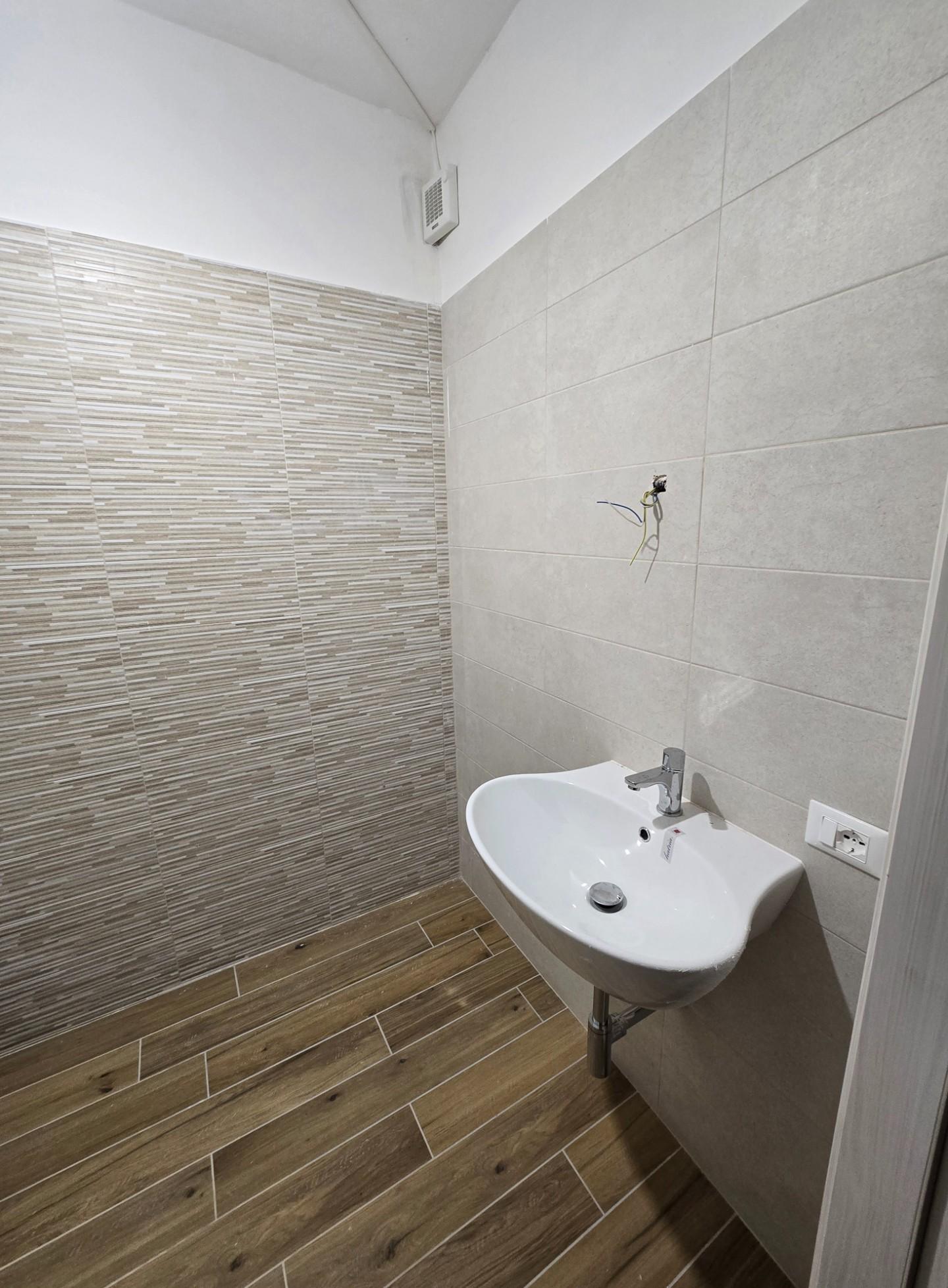 Immagine 14 di Appartamento in vendita  a Colle Di Val D'elsa