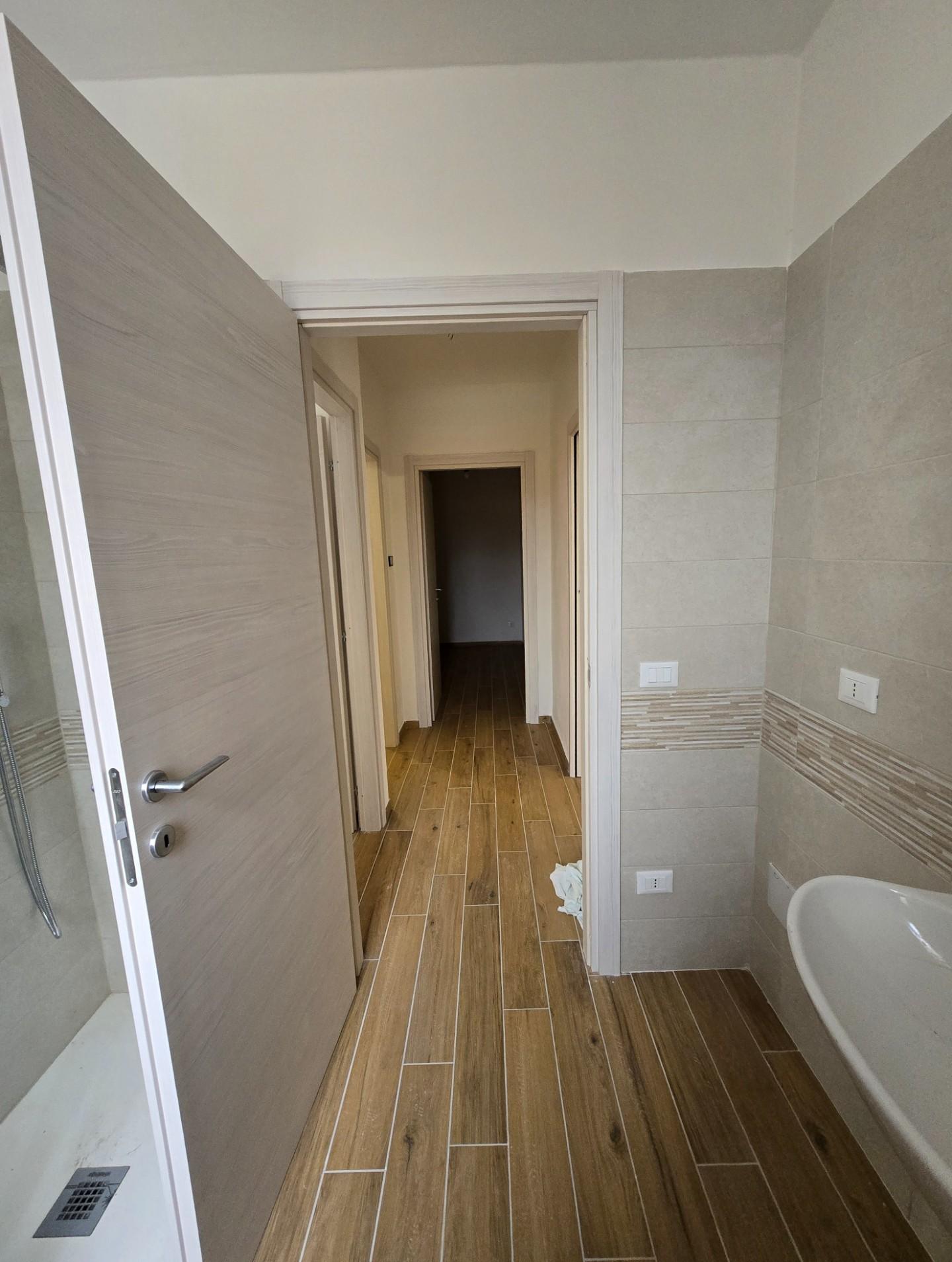 Immagine 11 di Appartamento in vendita  a Colle Di Val D'elsa