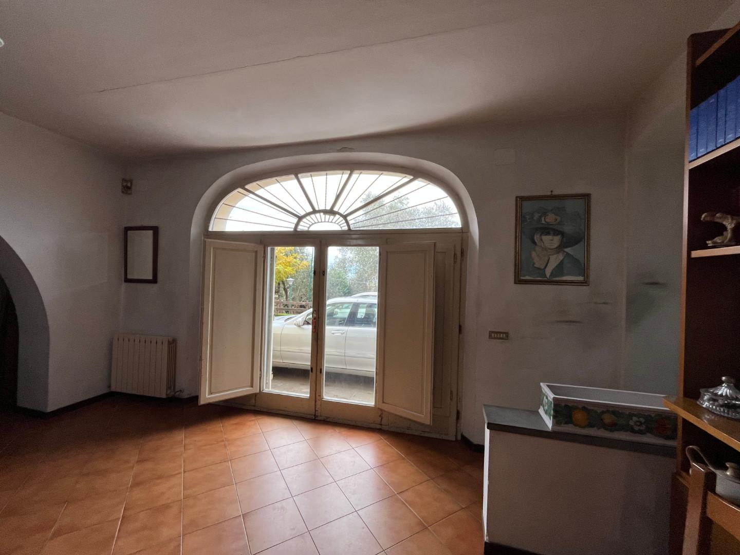 Immagine 9 di Rustico / casale in vendita  a Calci