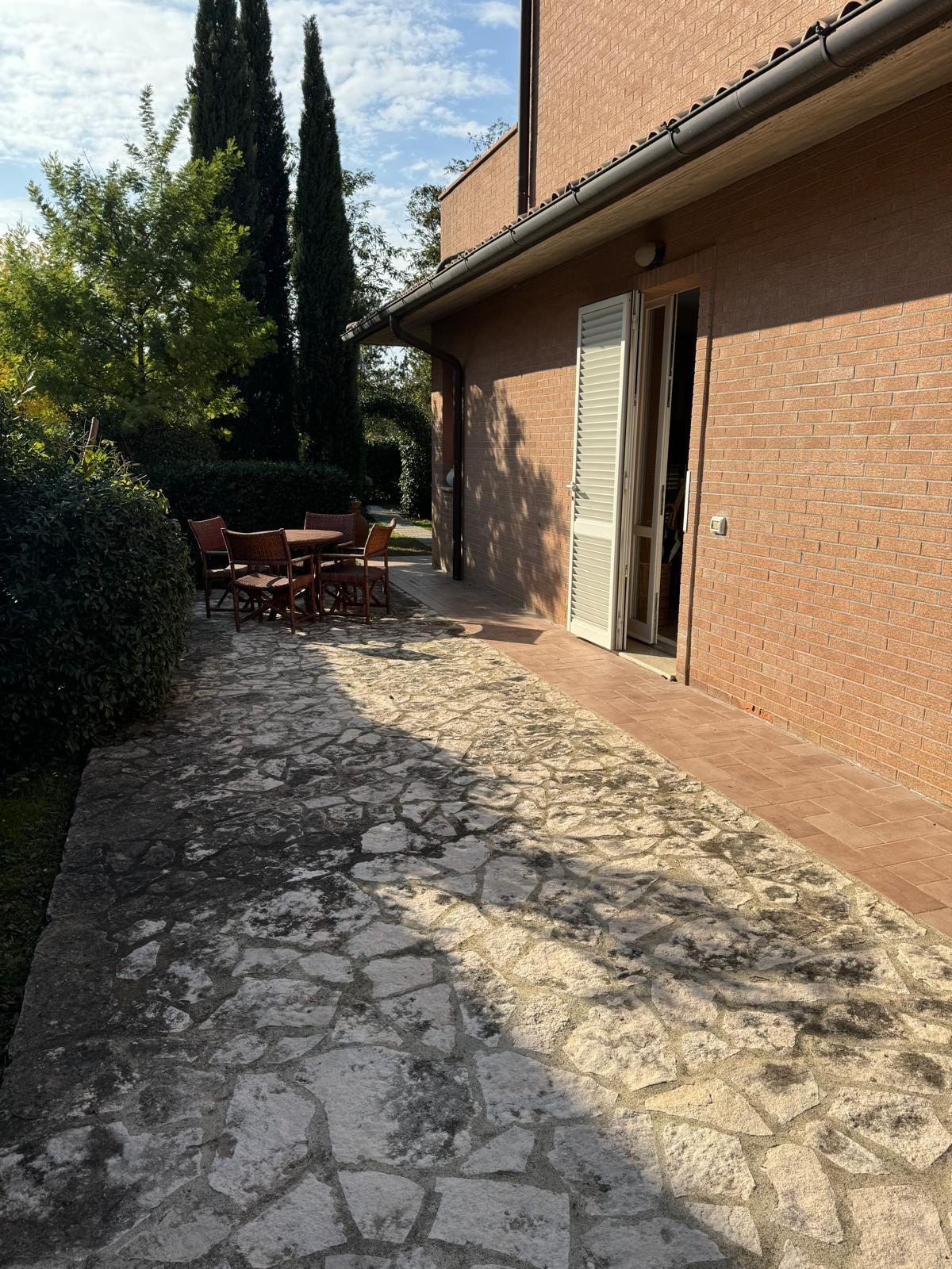 Immagine 24 di Villetta a schiera in vendita  a Monteroni D'arbia