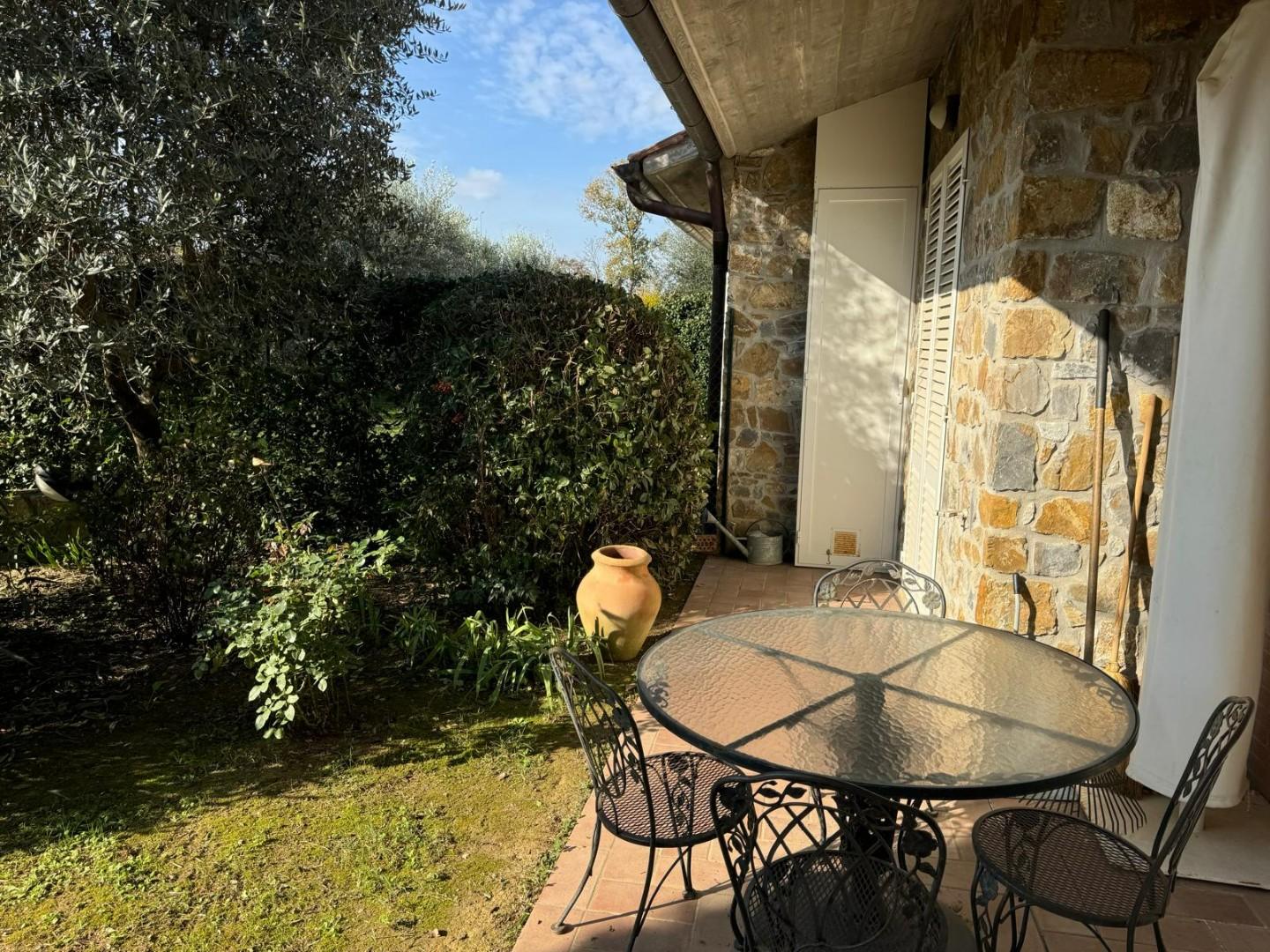 Immagine 28 di Villetta a schiera in vendita  a Monteroni D'arbia