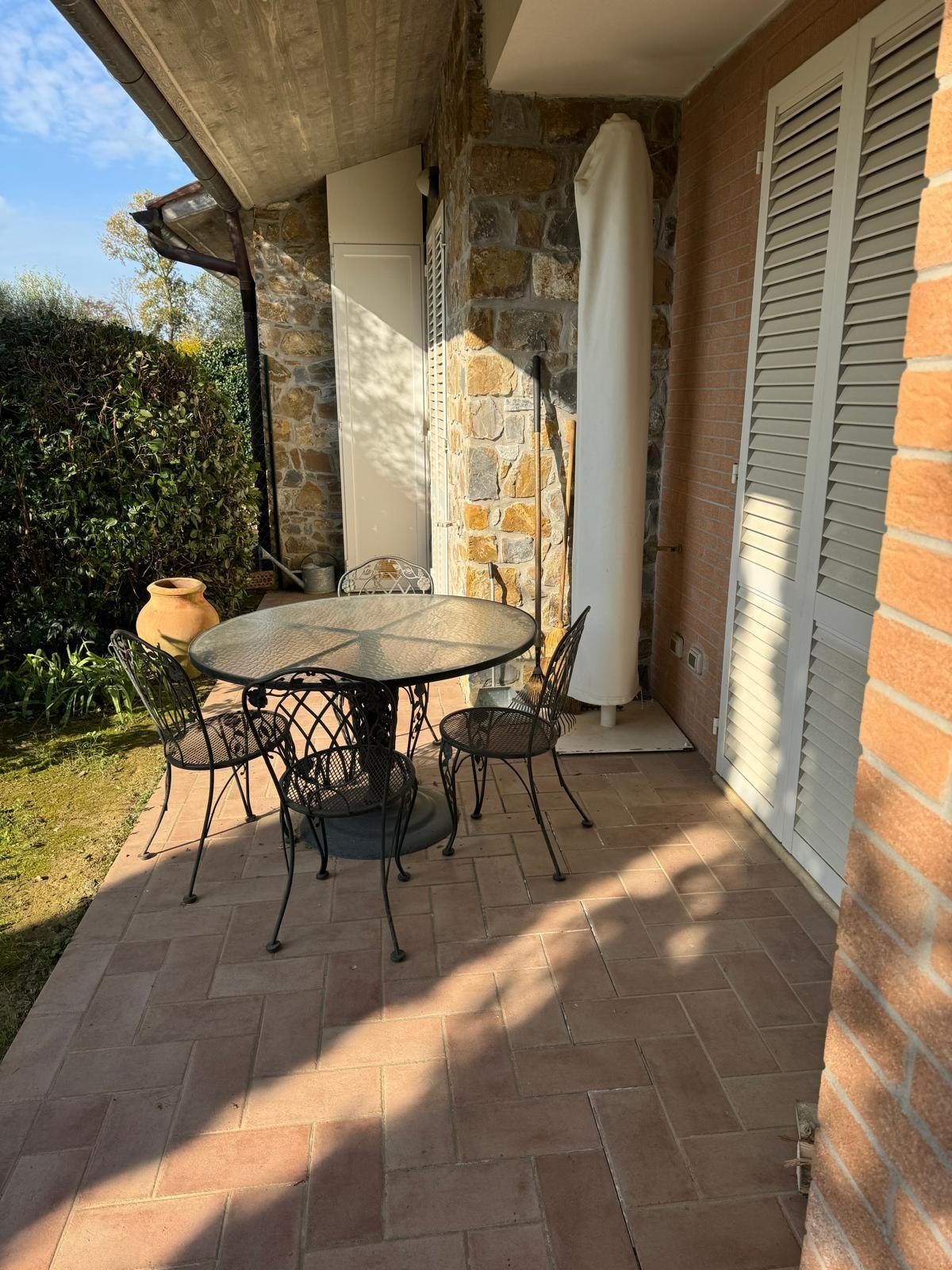 Immagine 5 di Villetta a schiera in vendita  a Monteroni D'arbia