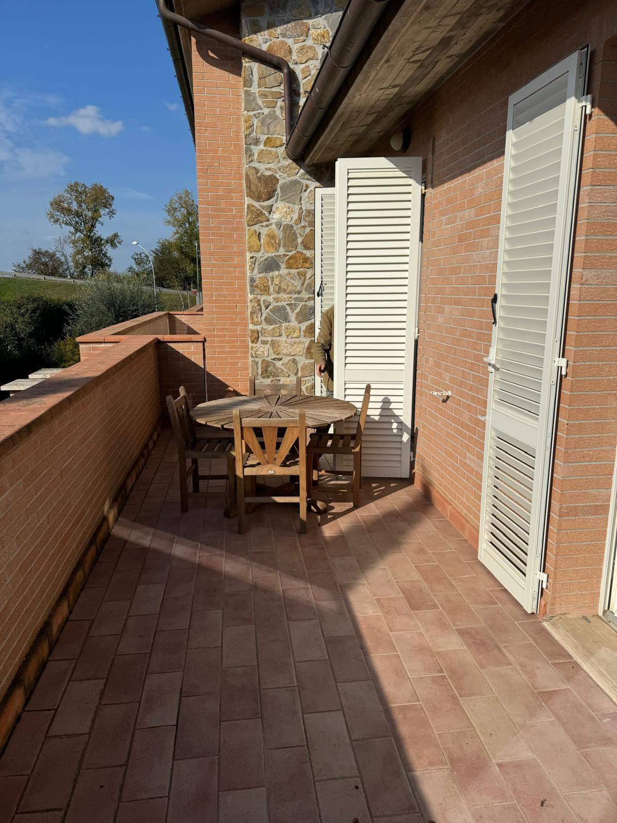 Immagine 12 di Villetta a schiera in vendita  a Monteroni D'arbia