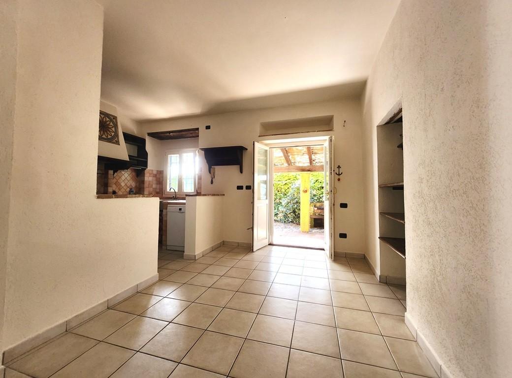 Immagine 26 di Porzione di casa in vendita  a Lucca