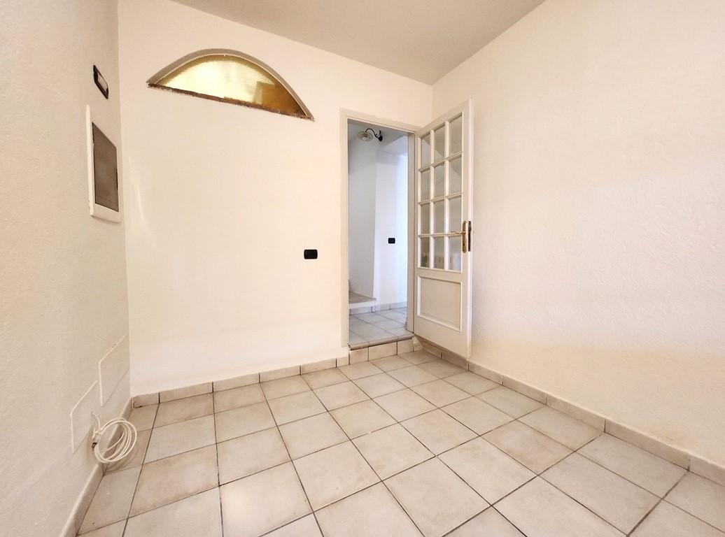 Immagine 30 di Porzione di casa in vendita  a Lucca