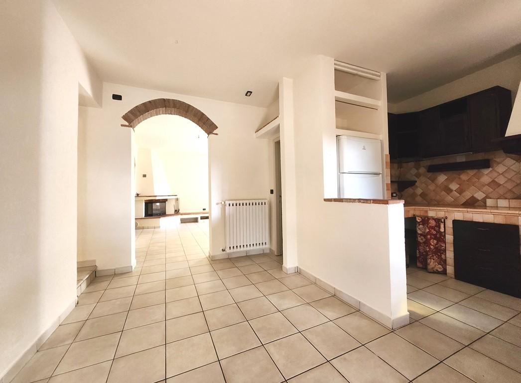 Immagine 25 di Porzione di casa in vendita  a Lucca