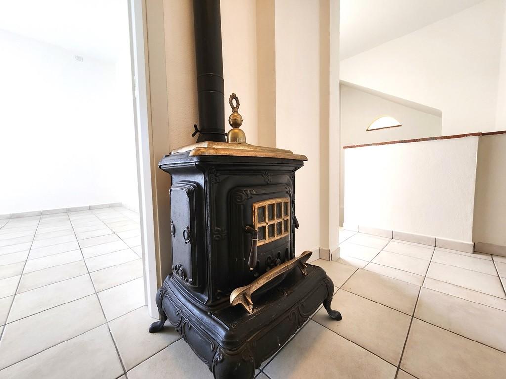 Immagine 35 di Porzione di casa in vendita  a Lucca