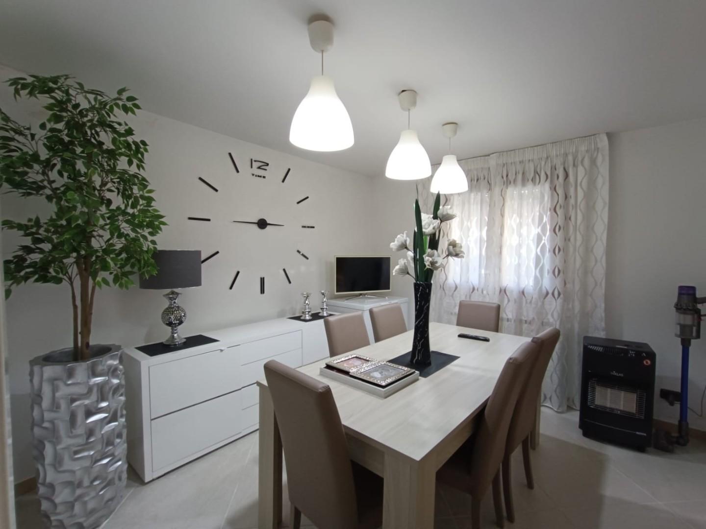 Immagine 8 di Casa bifamiliare in vendita  a Montignoso