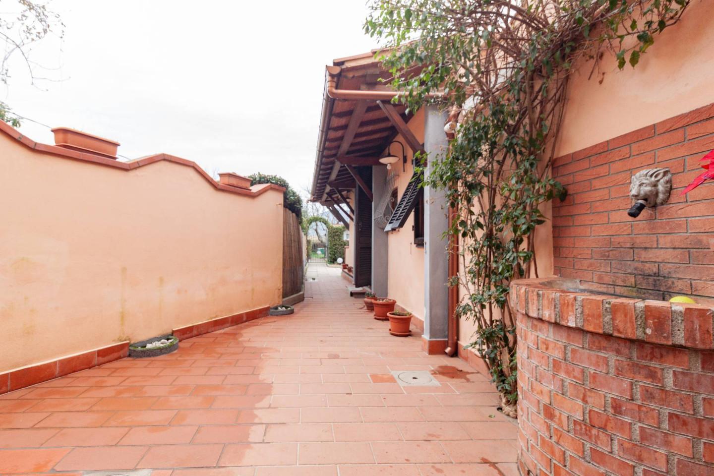 Immagine 18 di Terratetto in vendita  a Cascina