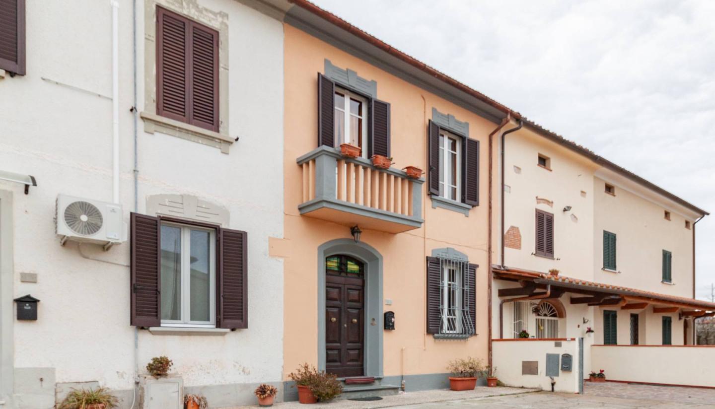 Immagine 28 di Terratetto in vendita  a Cascina