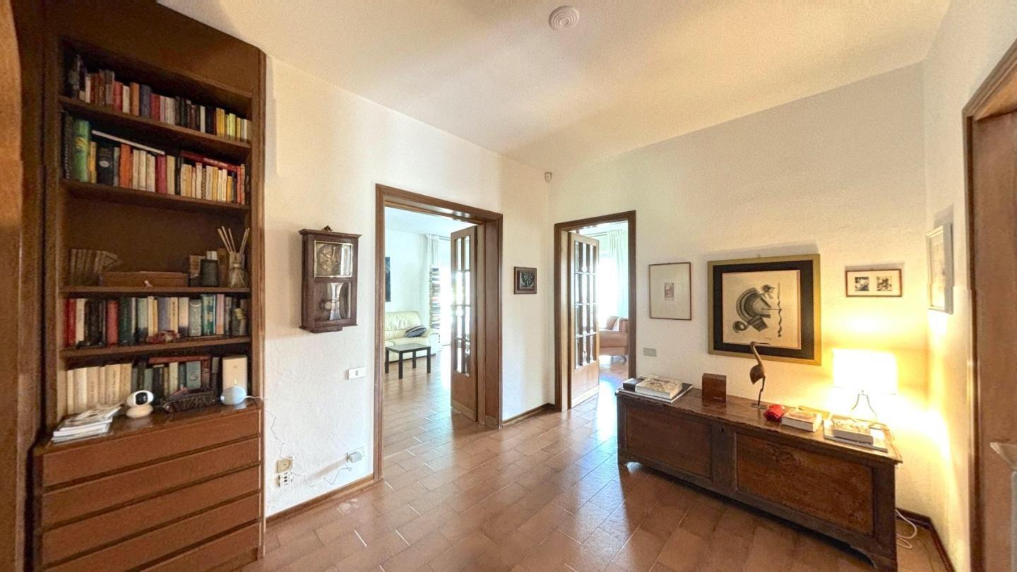 Immagine 10 di Appartamento in vendita  a Pisa
