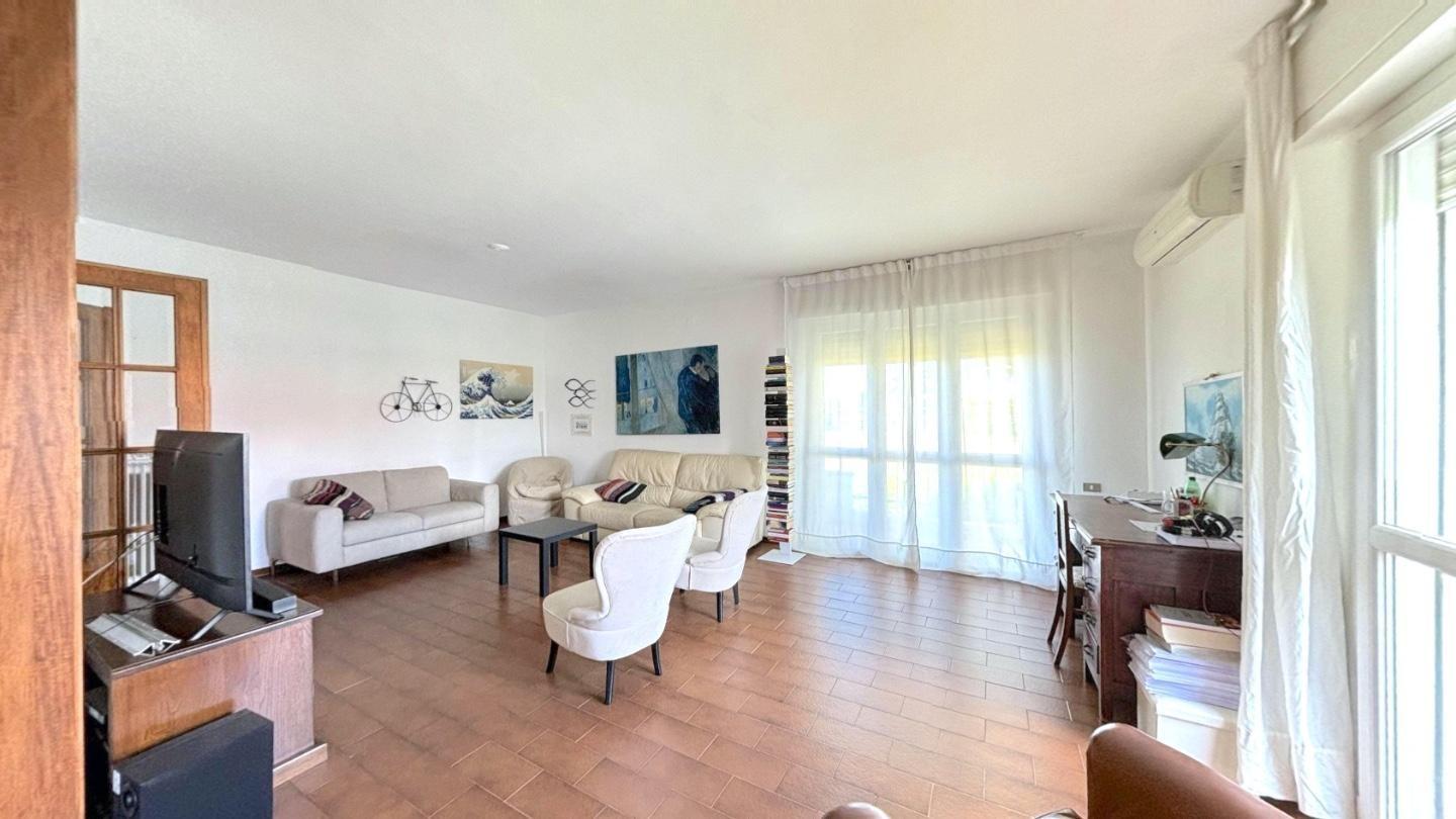 Immagine 1 di Appartamento in vendita  a Pisa