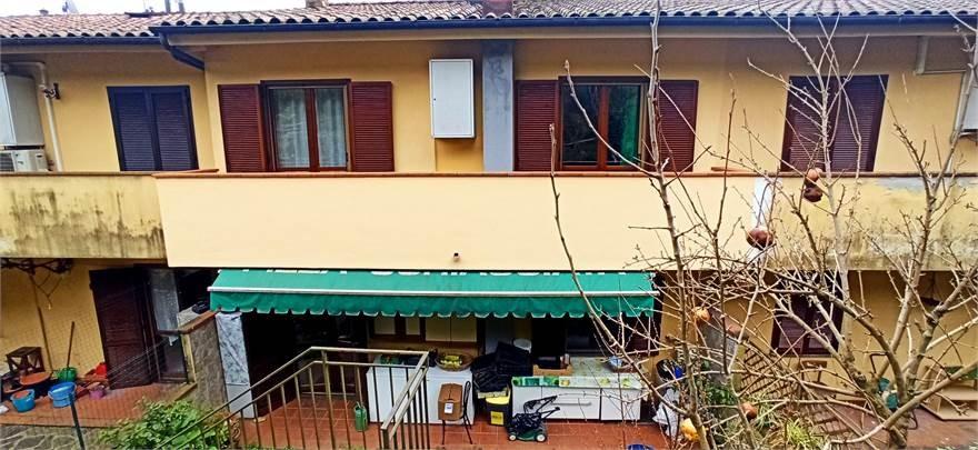 Immagine 3 di Villetta a schiera in vendita  a Pistoia