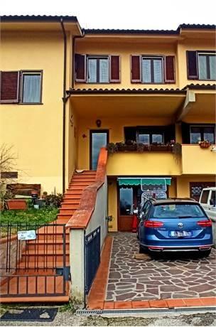 Immagine 7 di Villetta a schiera in vendita  a Pistoia