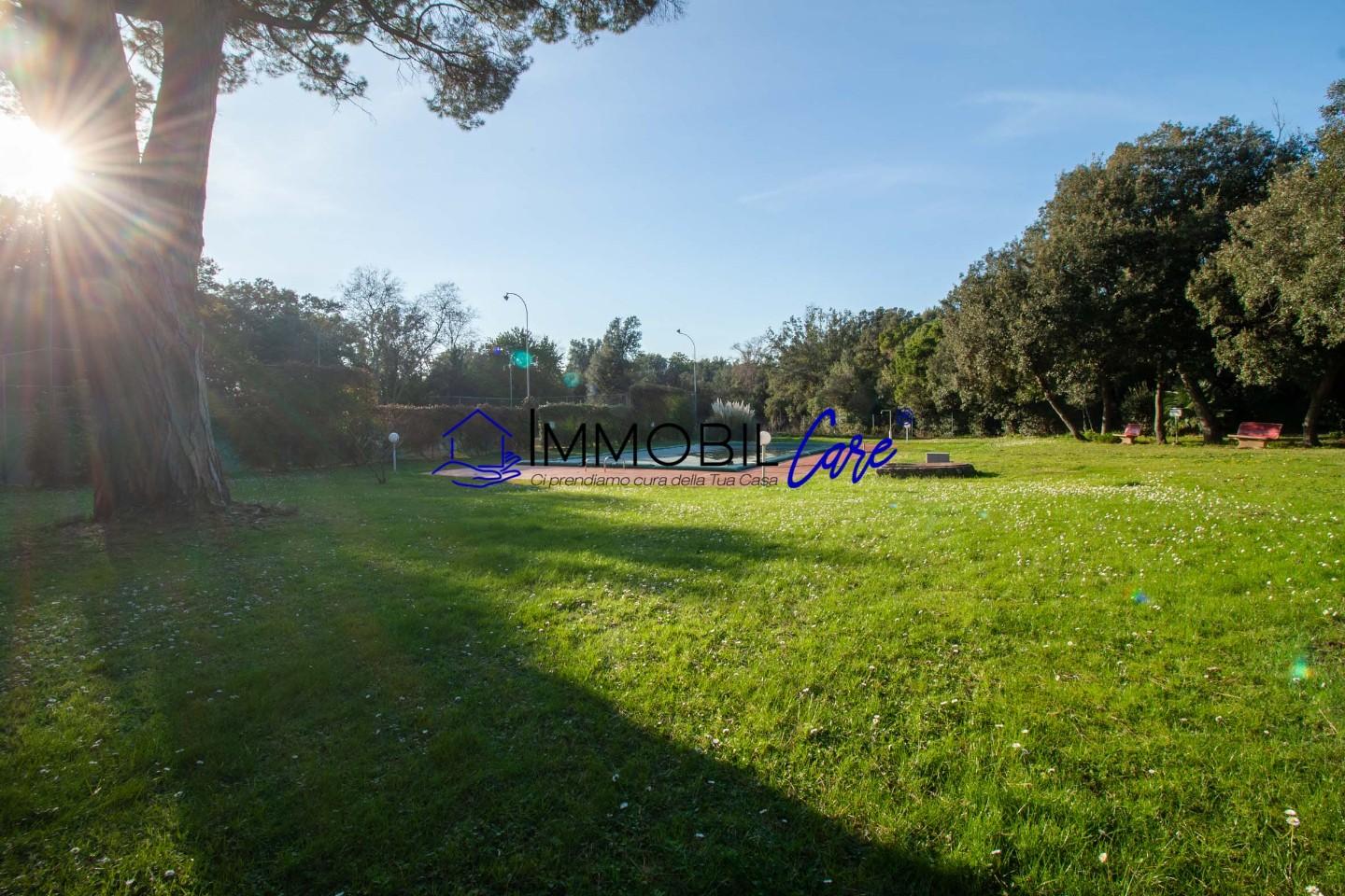 Immagine 26 di Appartamento in vendita  a Livorno